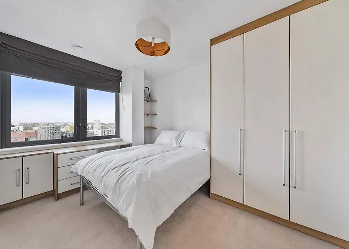 Great 2 Bed Flat With City View